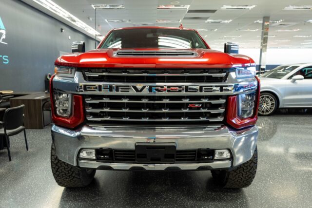 2021 Chevrolet Silverado 2500HD LTZ Image 2