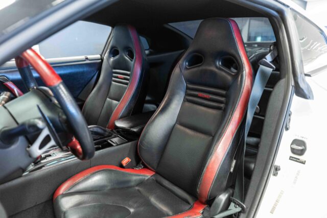 2014 Nissan GT-R Black Edition Image 11