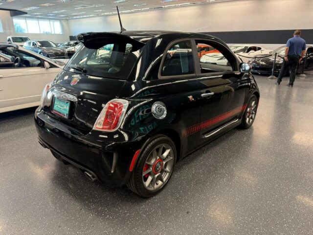 2015 FIAT 500 Abarth Image 4