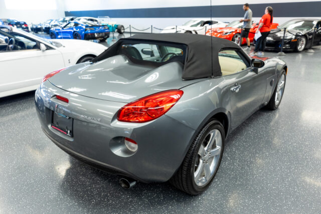 2006 Pontiac Solstice Base Image 6